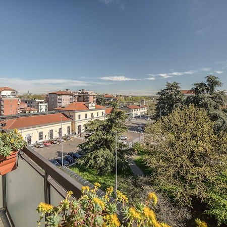 Suite Angolo Alla Stazione - Appartamento Con Terrazzo Panoramico Pavia Exterior foto